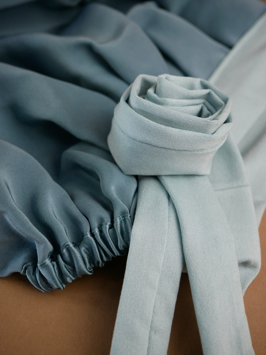 One Layer Seiden-Schlafhaube mit Band aus Ahimsa Seide – 21/40 Momme | SILKZzz