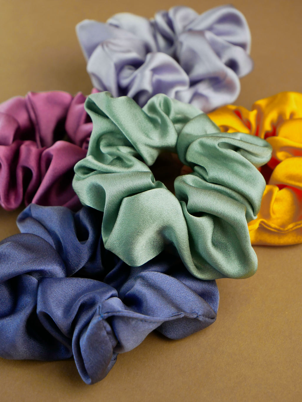 Seiden-Scrunchie aus Ahimsa Seide – 21 Momme, haarschonend & sanft | SILKZzz