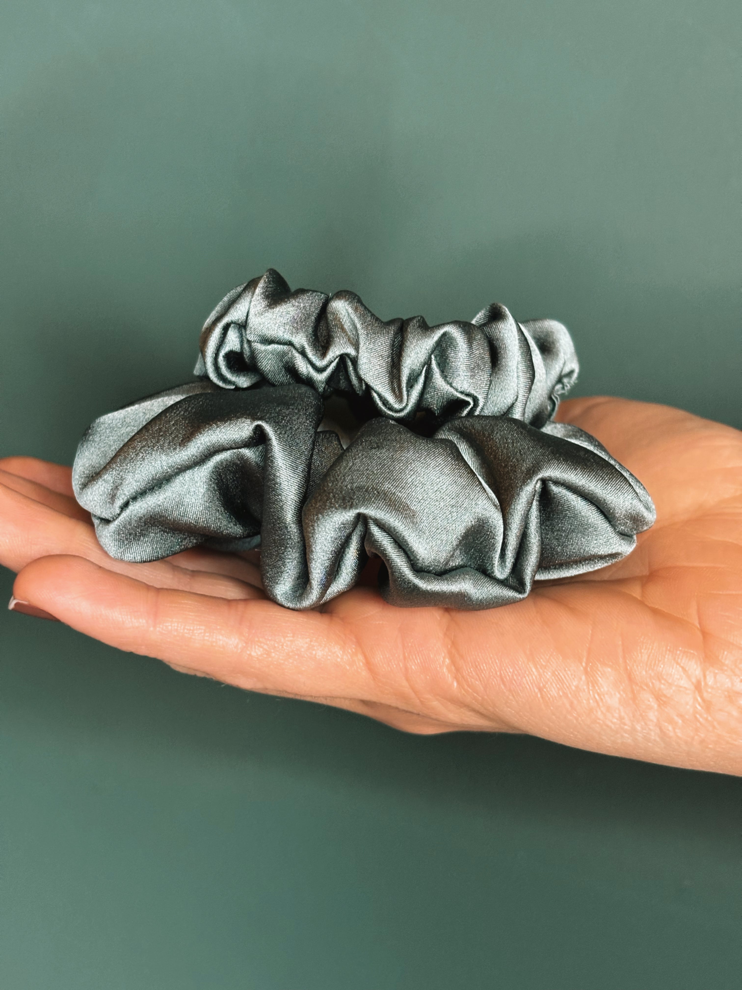 Seiden-Scrunchie aus Ahimsa Seide – 21 Momme, haarschonend & sanft | SILKZzz