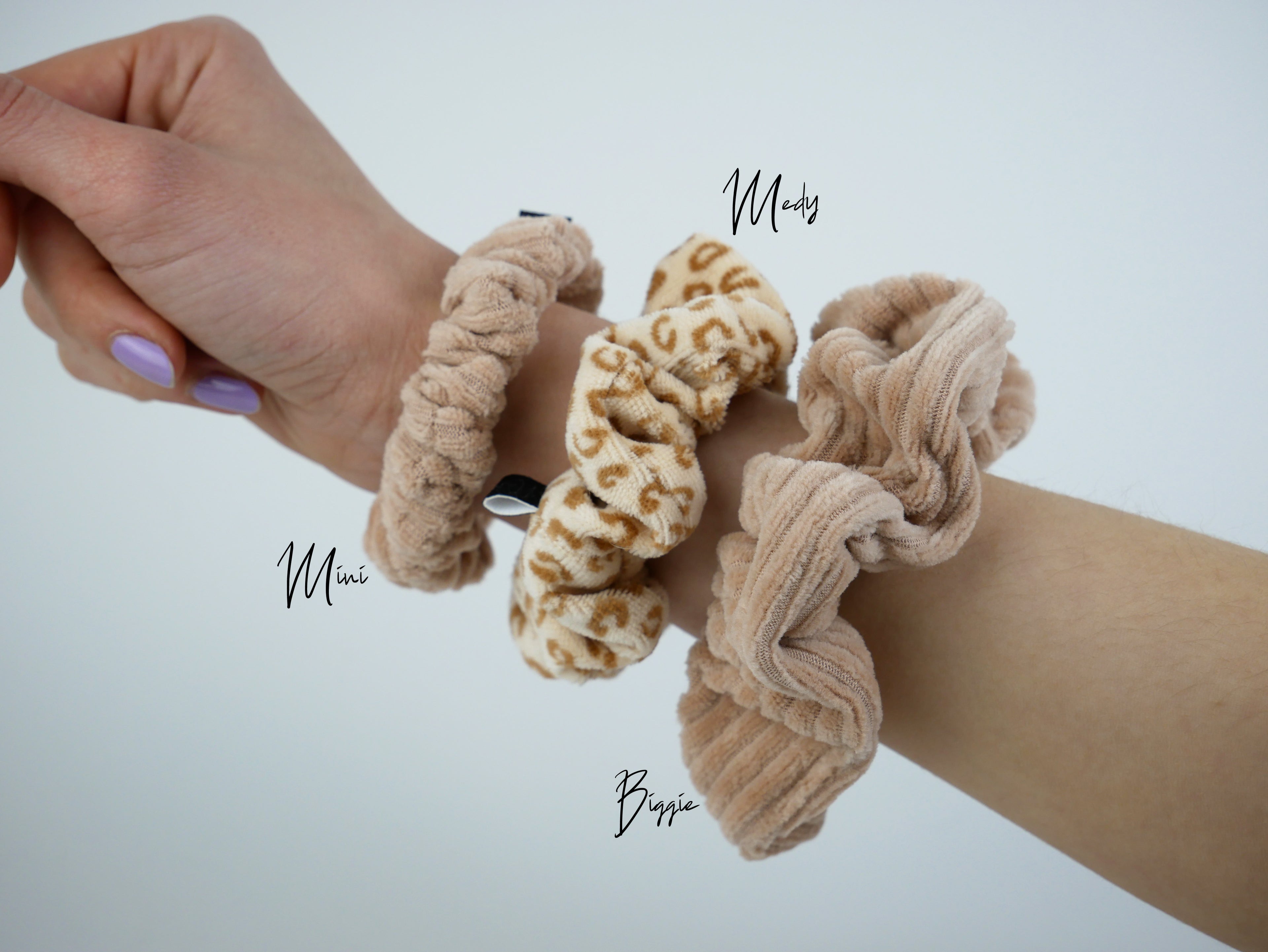 Nicky-Cord Scrunchie