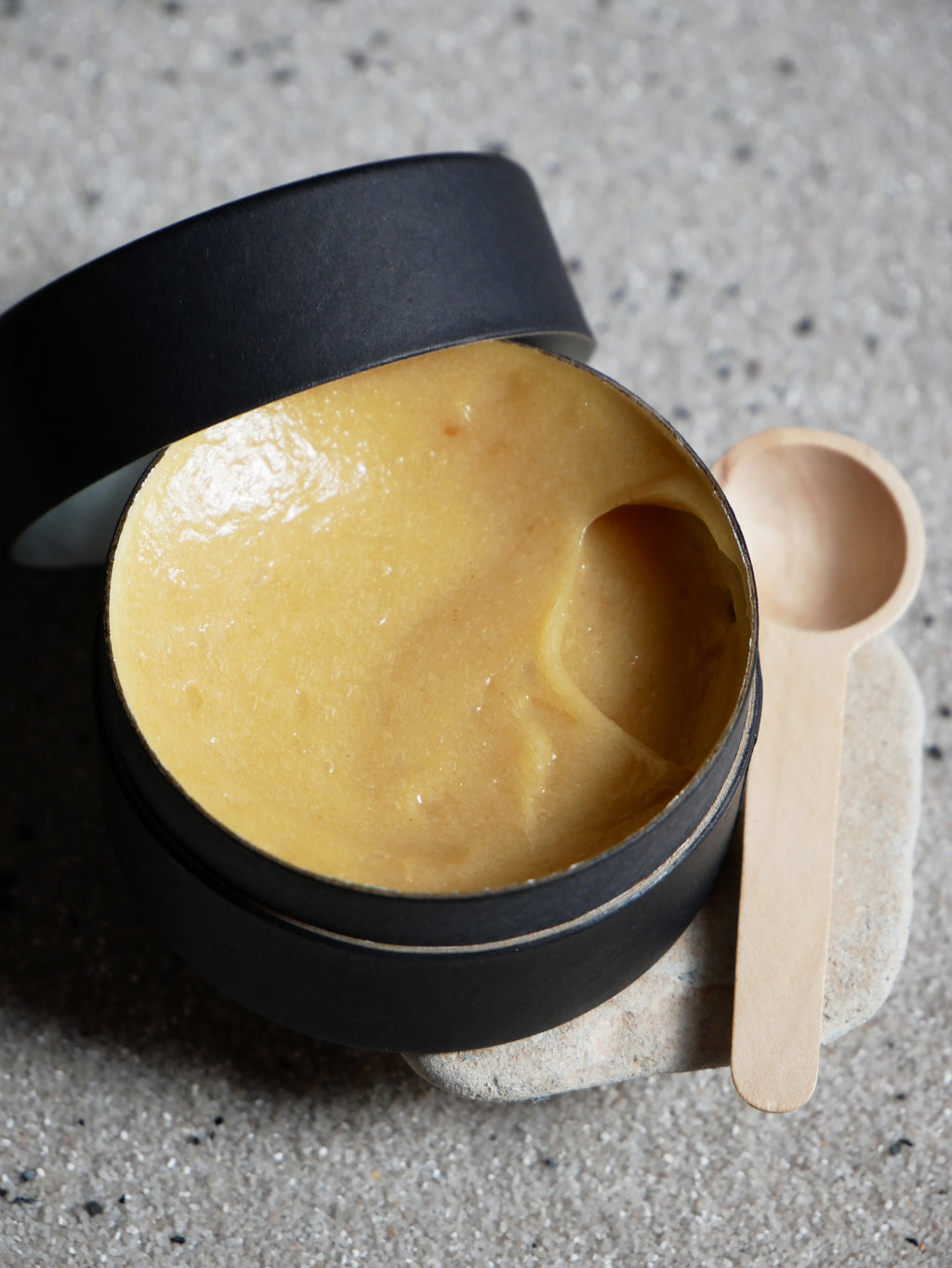 haarmaske-mit-sheabutter-für-trockenes-haar